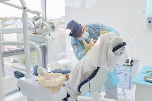 Best Emergency Dental Care for Broken or Chipped Teeth in Golden Glades, FL